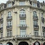 Kapselhotel Zenith *