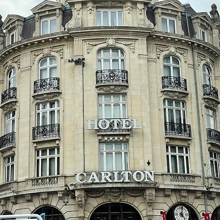 Kapslový hotel Zénith *